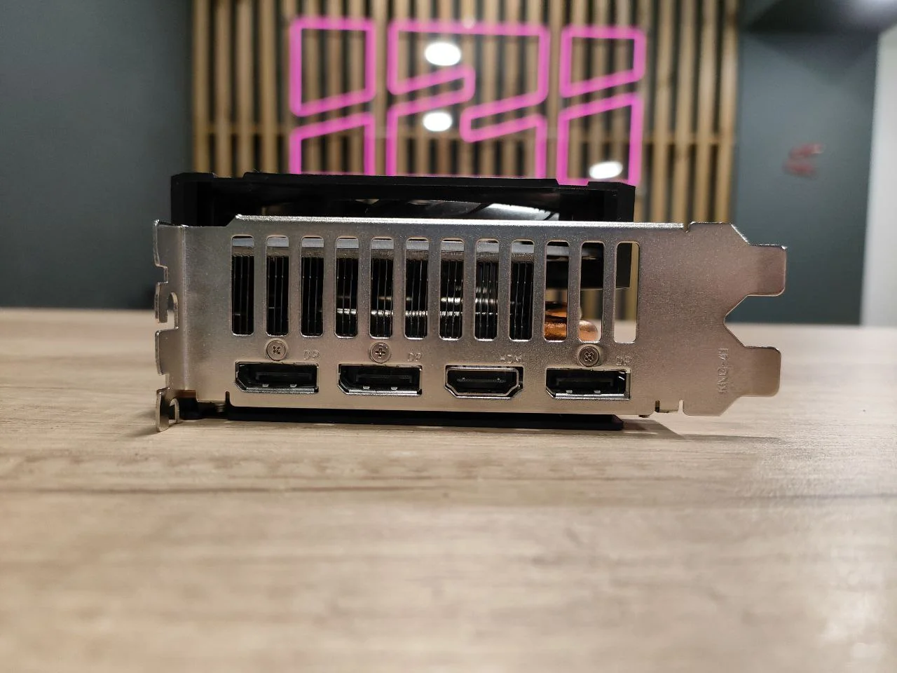 Видеокарта Soyo AMD Radeon RX5700XT 8Gb - миниатюра 3