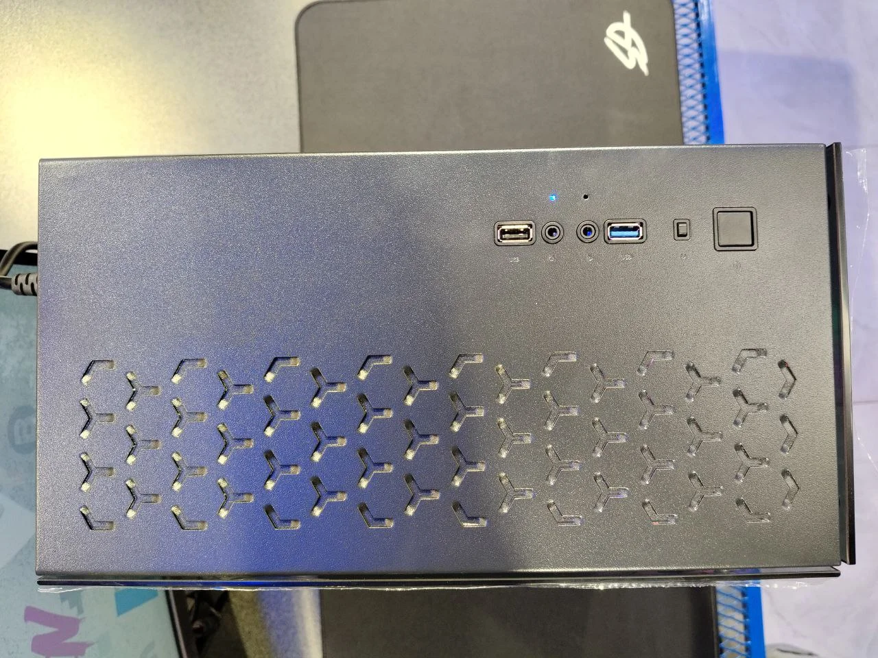 Игровой ПК Ryzen 7 5800X, RX 9060XT, 16Gb, SSD 1Tb - миниатюра 5