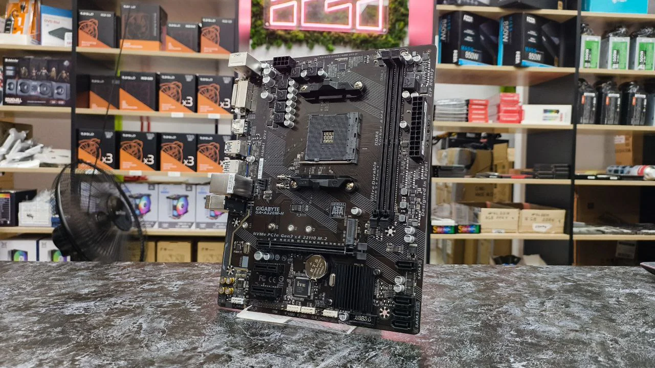 Материнская плата GIGABYTE GA-A320M-H AM4 DDR4 - миниатюра 2