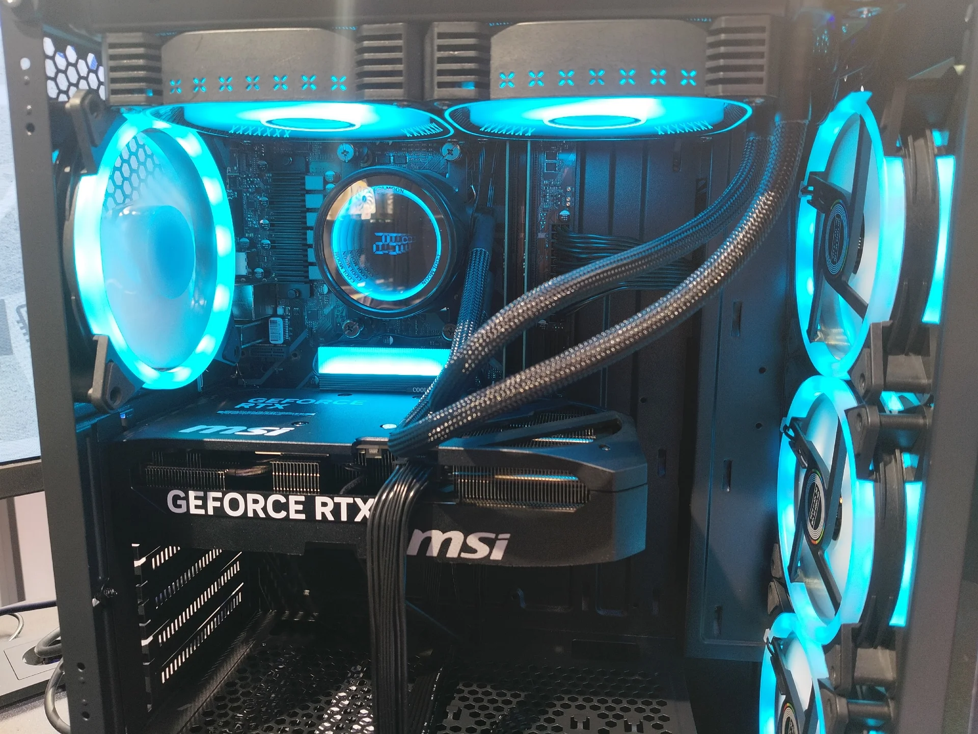 Игровой ПК Ryzen 7 8700F, RTX 5070 12Gb, 32Gb DDR5 - миниатюра 4