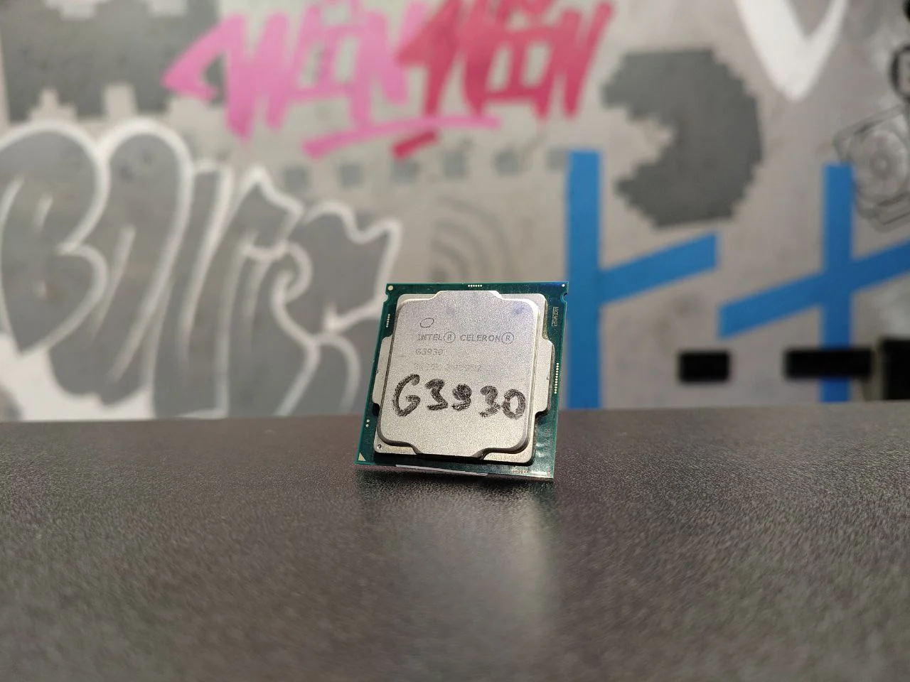 Процессор Intel Celeron G3930, 1151, 2.9GHz, 2/2 - миниатюра 2