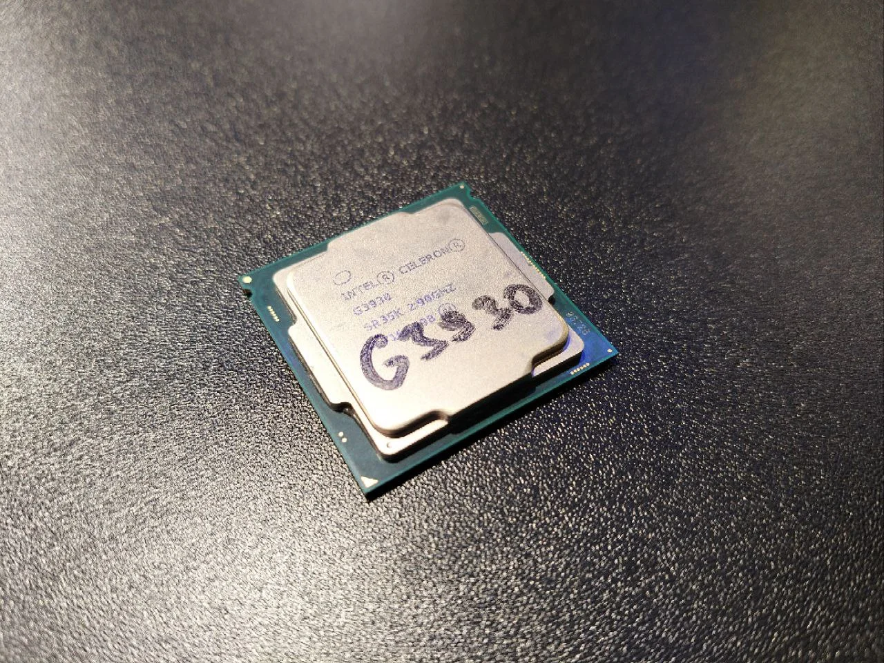 Процессор Intel Celeron G3930, 1151, 2.9GHz, 2/2 - миниатюра 6