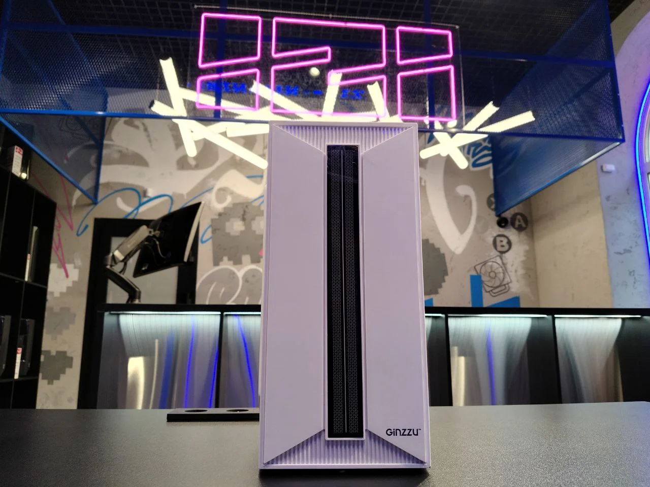 Корпус для пк Ginzzu B380, белый, RGB лента - миниатюра 2