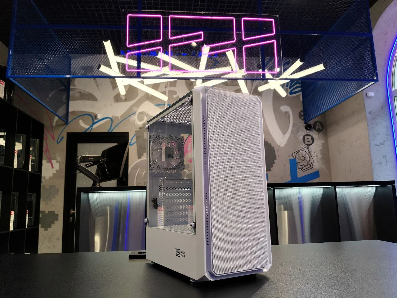 Корпус BaseTech eXtreme GFX-03 белый 4xRGB - миниатюра 2