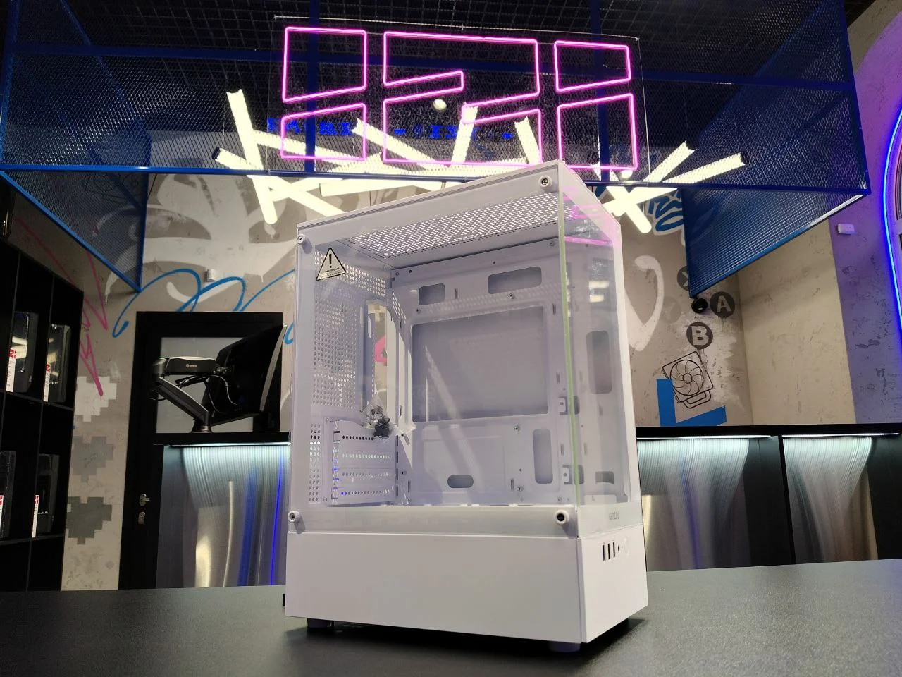 Корпус для пк Ginzzu CL480, белый, закаленное стекло - миниатюра 2