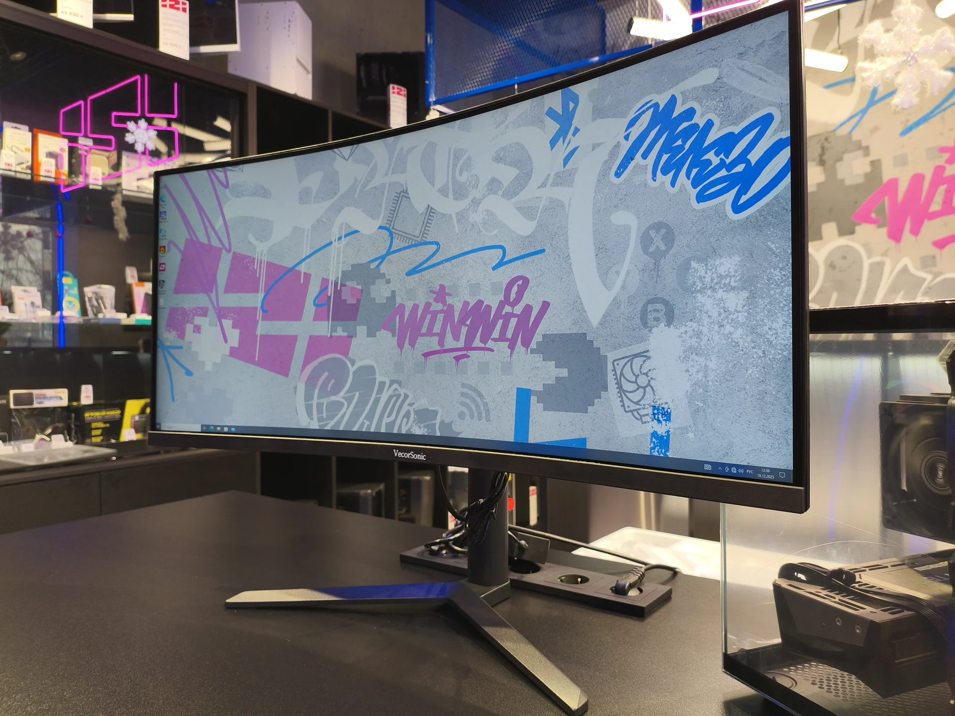 Игровой монитор 34" VecorSonic 200Гц, изогнутый - миниатюра 3
