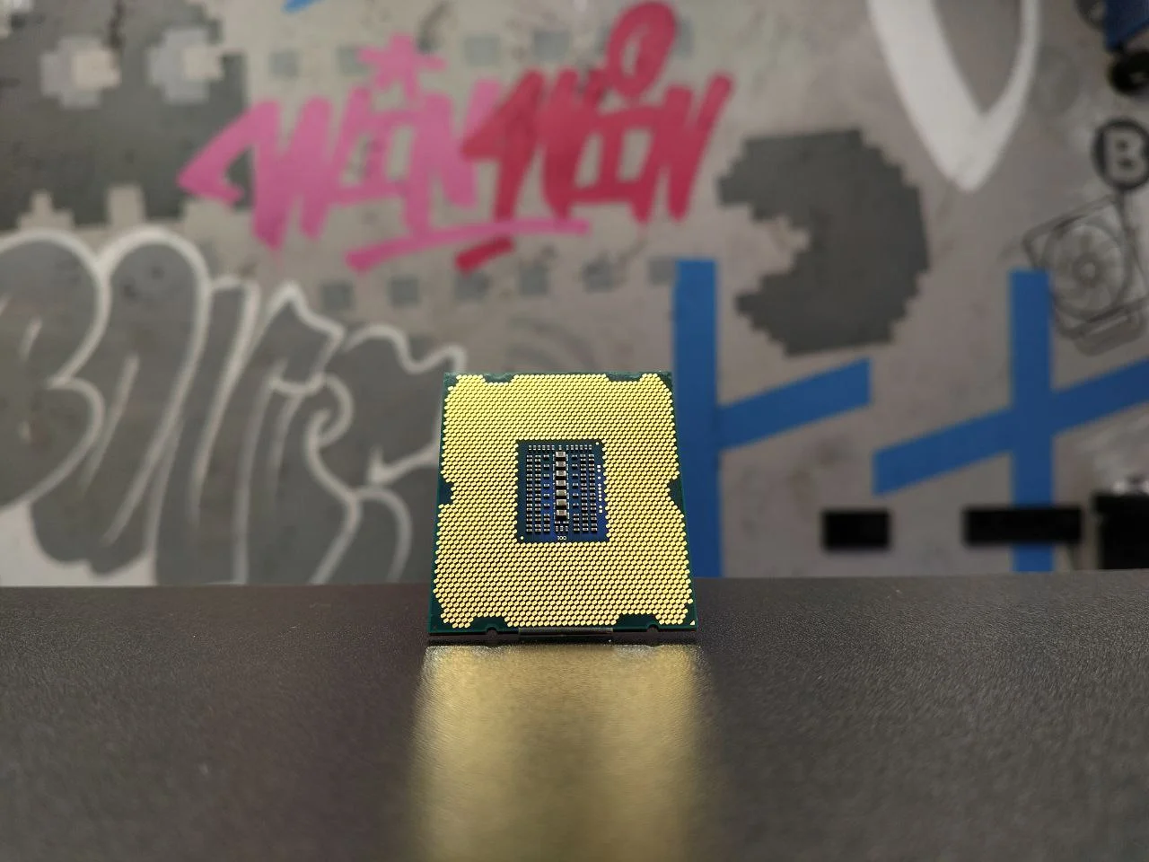 Процессор Intel Xeon E5 2670v2 LGA2011 2.5ГГц 10/20 - миниатюра 2