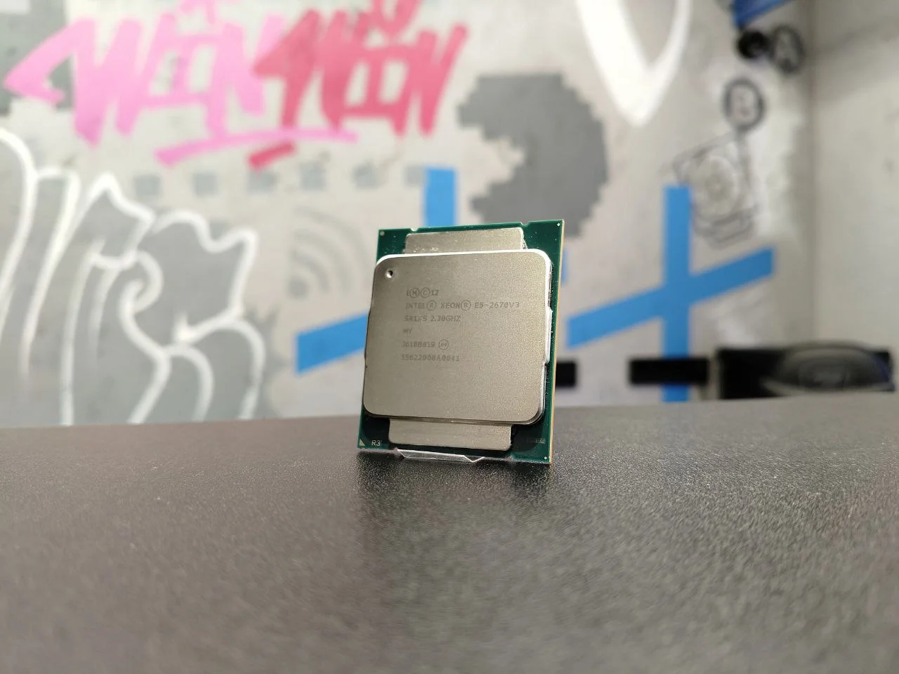 Процессор Intel Xeon E5 2670v3, 2011-3, 3.1GHz, 12/24 - миниатюра 2