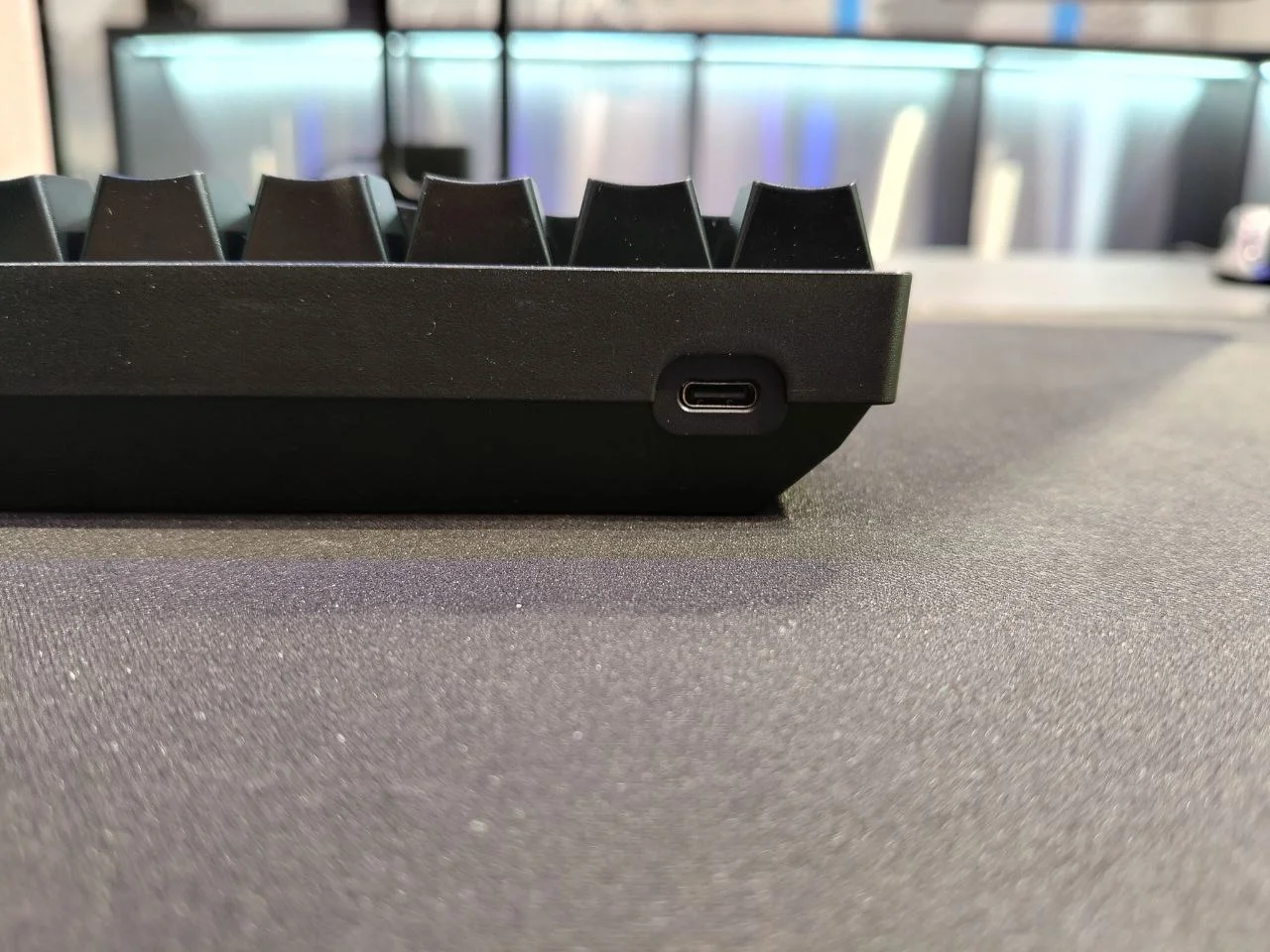 Игровая механическая клавиатура (мини) TK61, Black, RGB - миниатюра 3