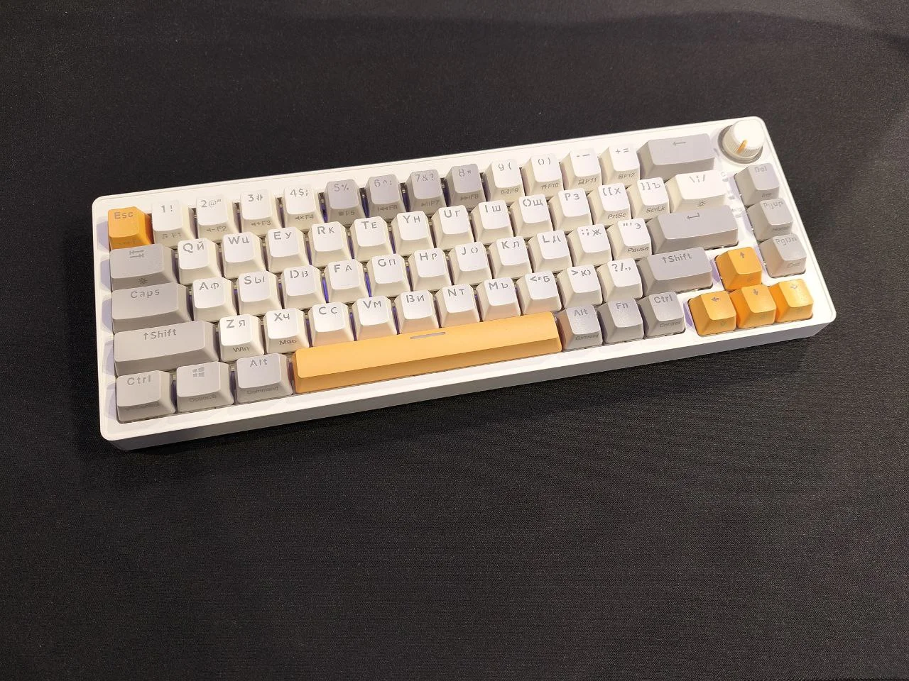 Игровая механическая клавиатура (мини) ZA68, RGB - миниатюра 2