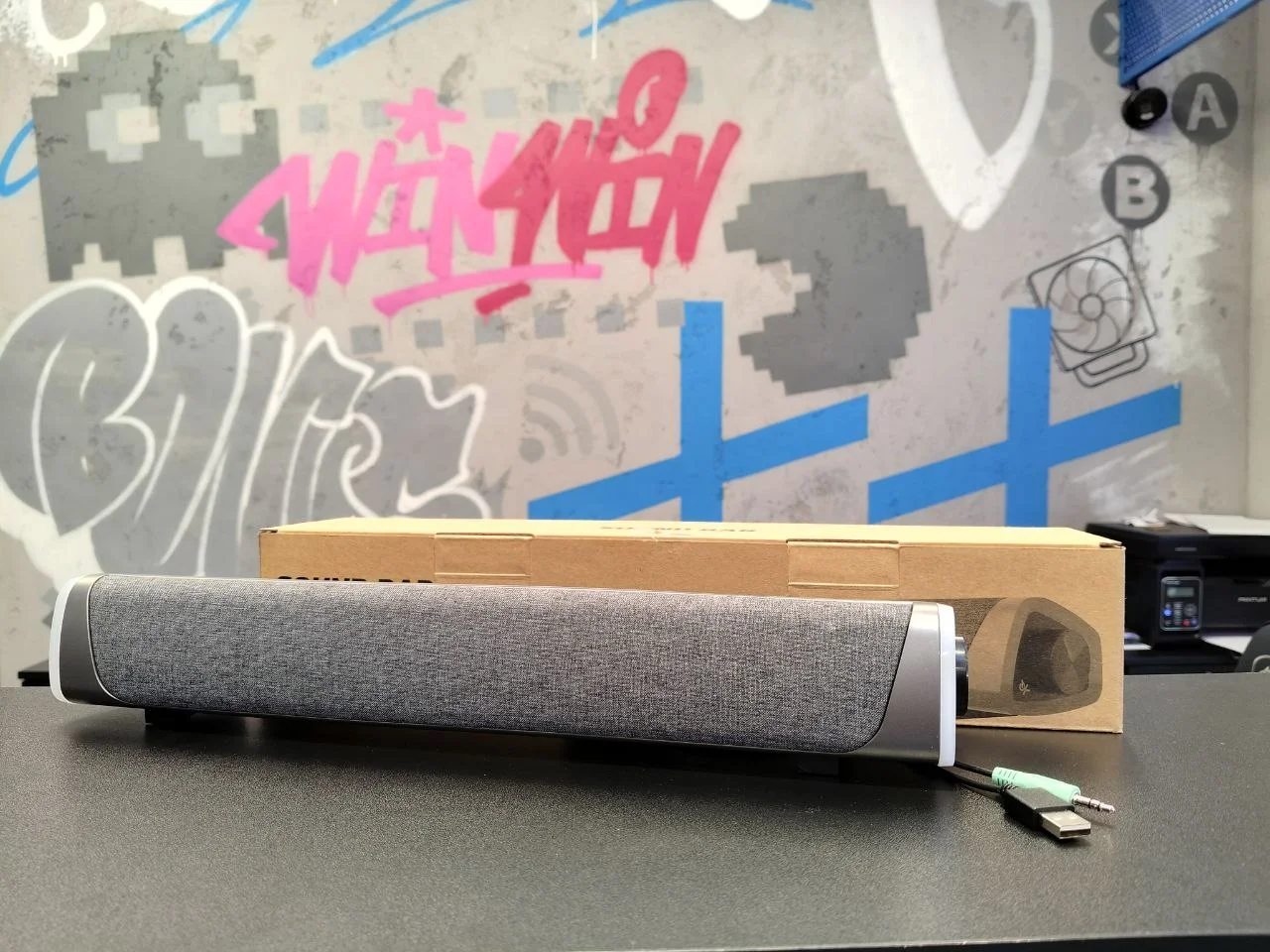 Саундбар V8 AUX/Bluetooth 1000mAh 6W с подсветкой - изображение 1