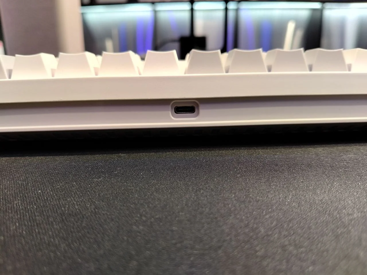 Игровая механическая клавиатура (мини) ZA87, RGB - миниатюра 3