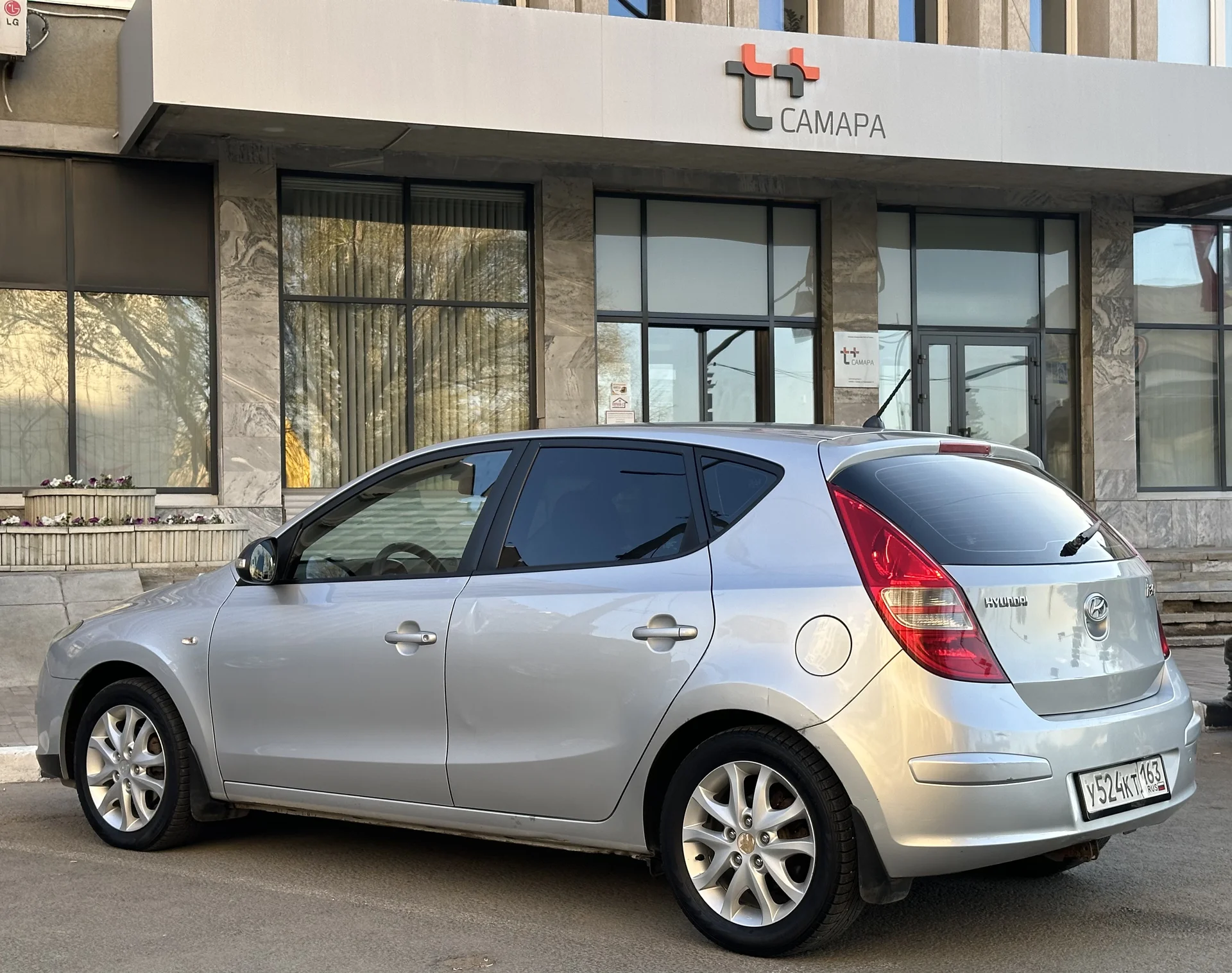 Автомобиль - миниатюра 5