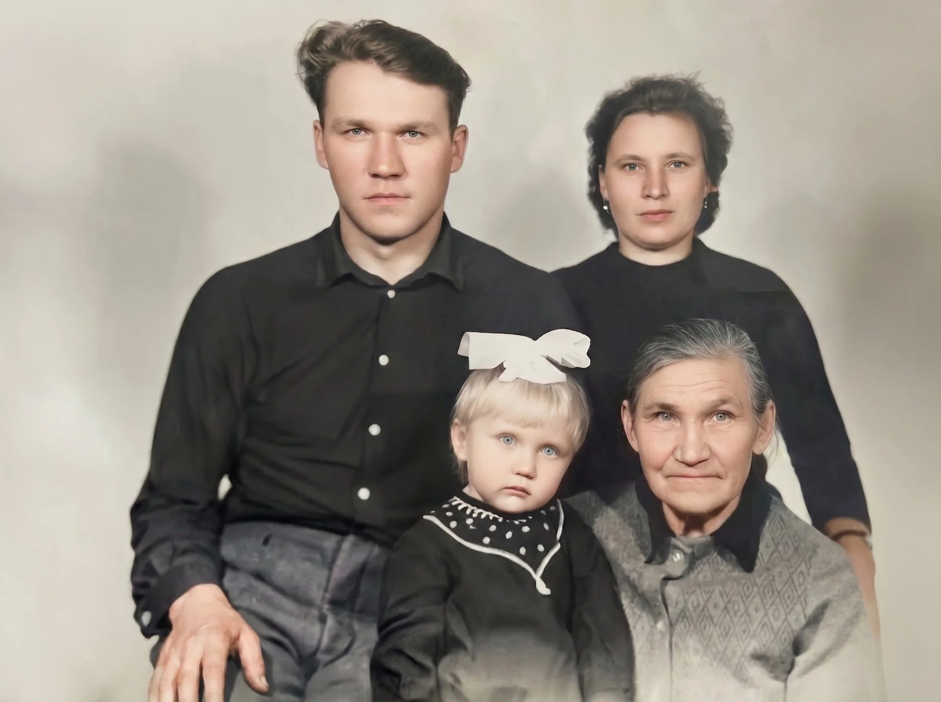 Реставрация фотографий и создание памятных видео - миниатюра 6
