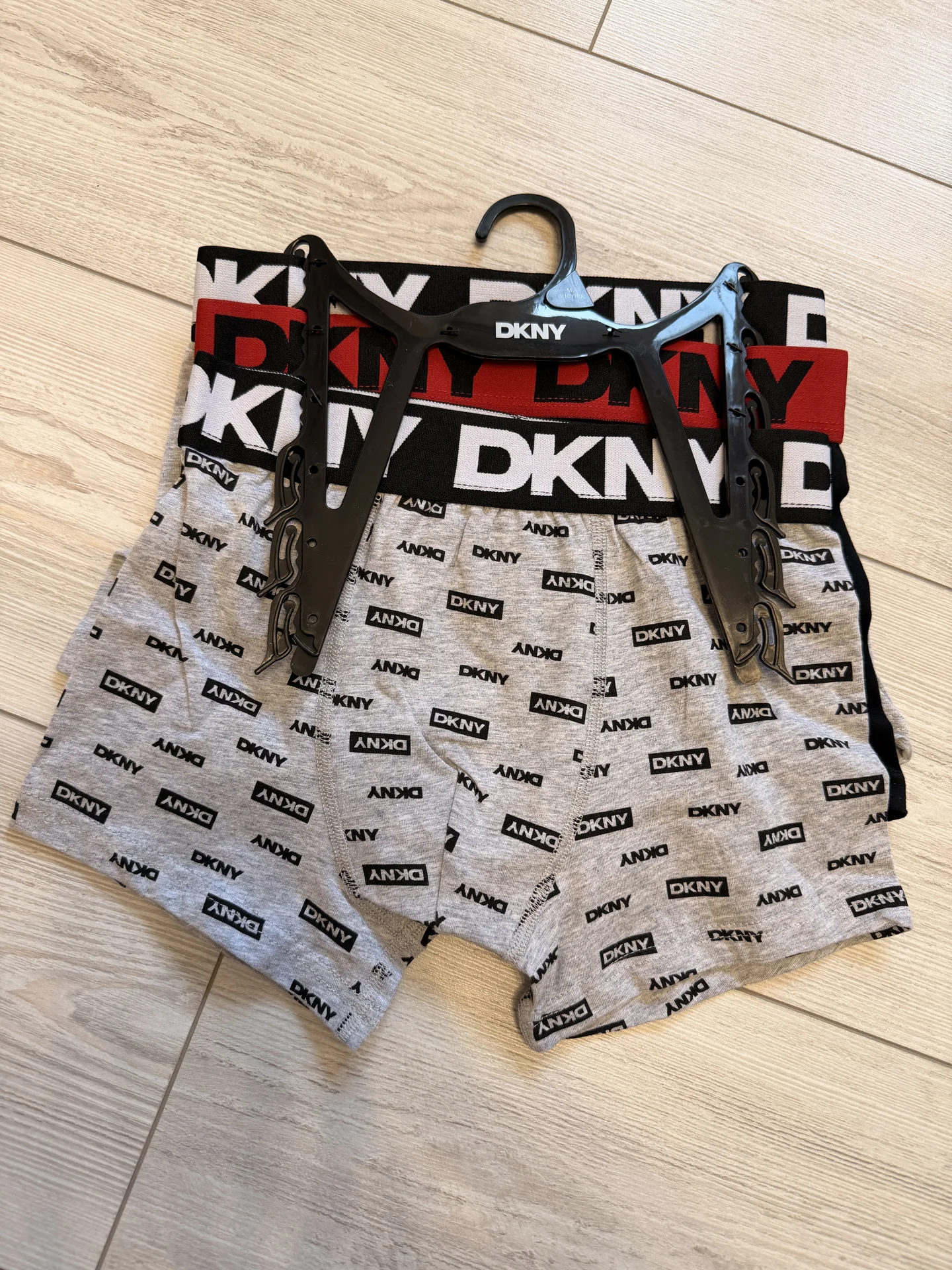 Набор новых трусов на мальчика DKNY - изображение 1