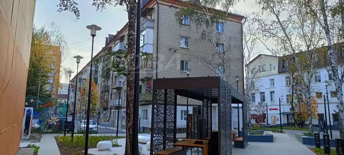 4 комнатная квартира в самом центре Тюмени - миниатюра 4