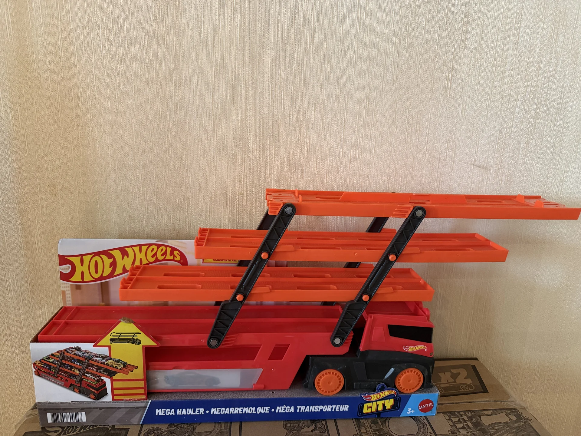 Грузовик Hot Wheels "Мега Оранжевый”