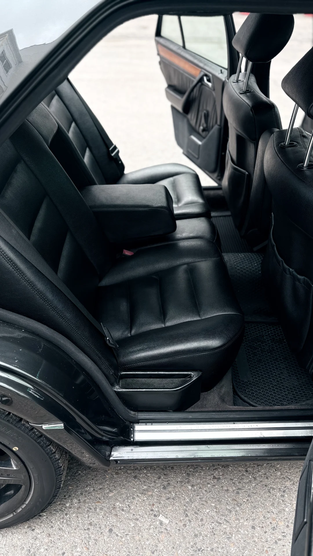 Mercedes W124 E320 - миниатюра 10