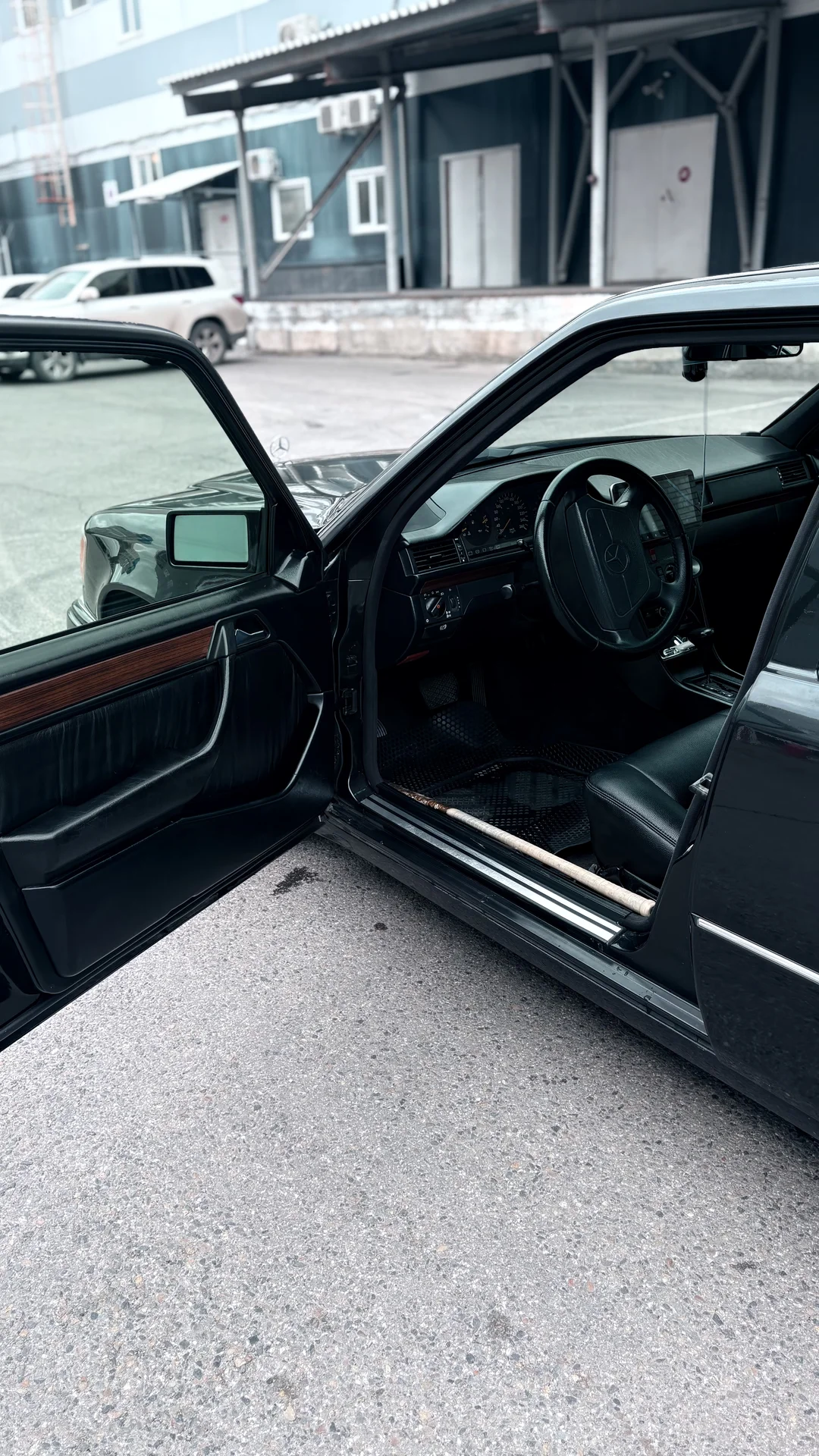 Mercedes W124 E320 - миниатюра 12