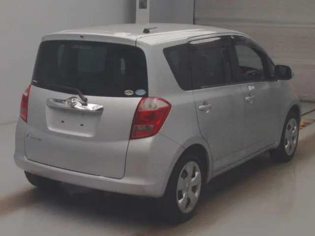 Toyota Ractis 2006 год - миниатюра 2