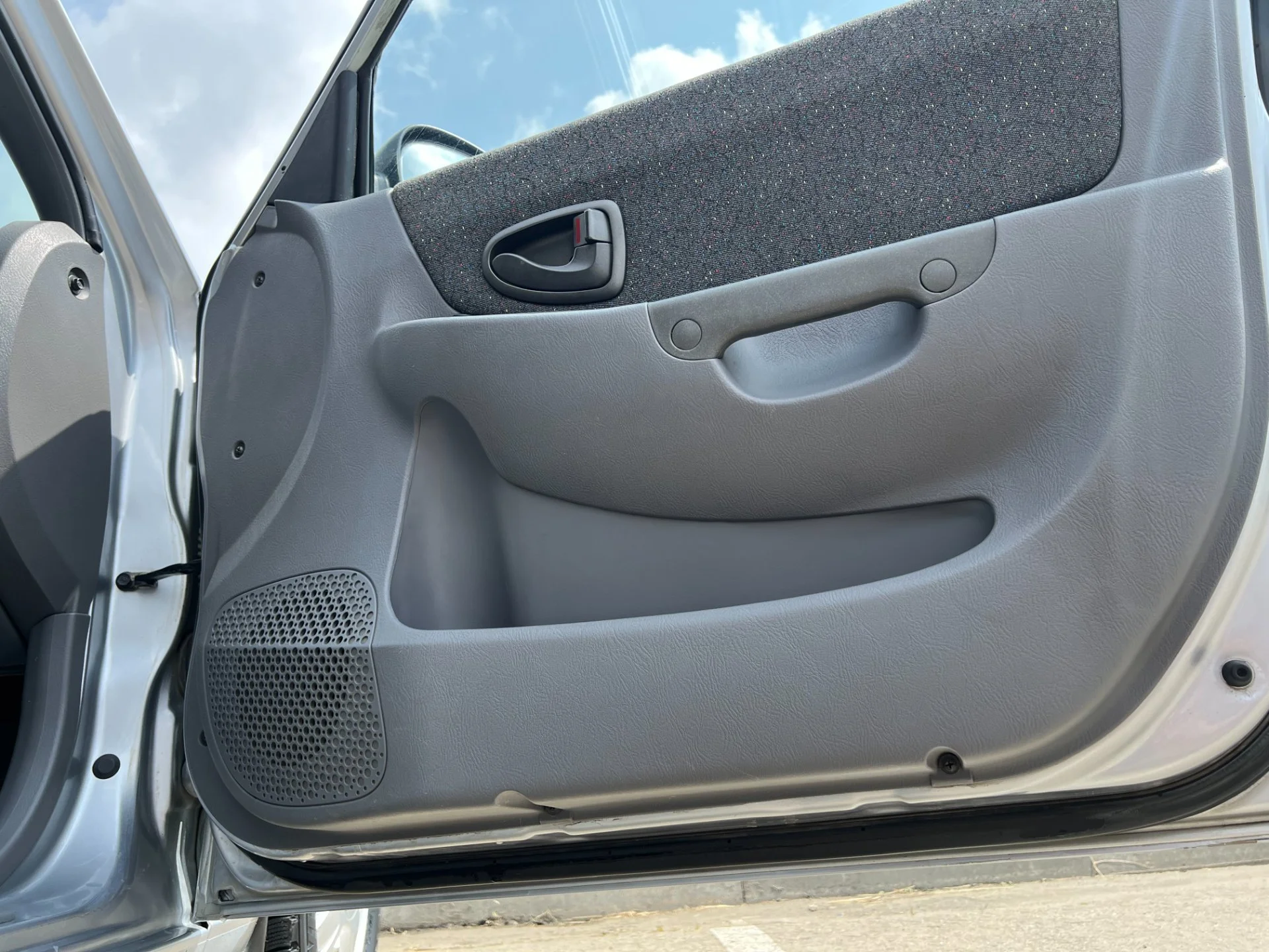 Hyundai Accent 1.5 MT - миниатюра 19