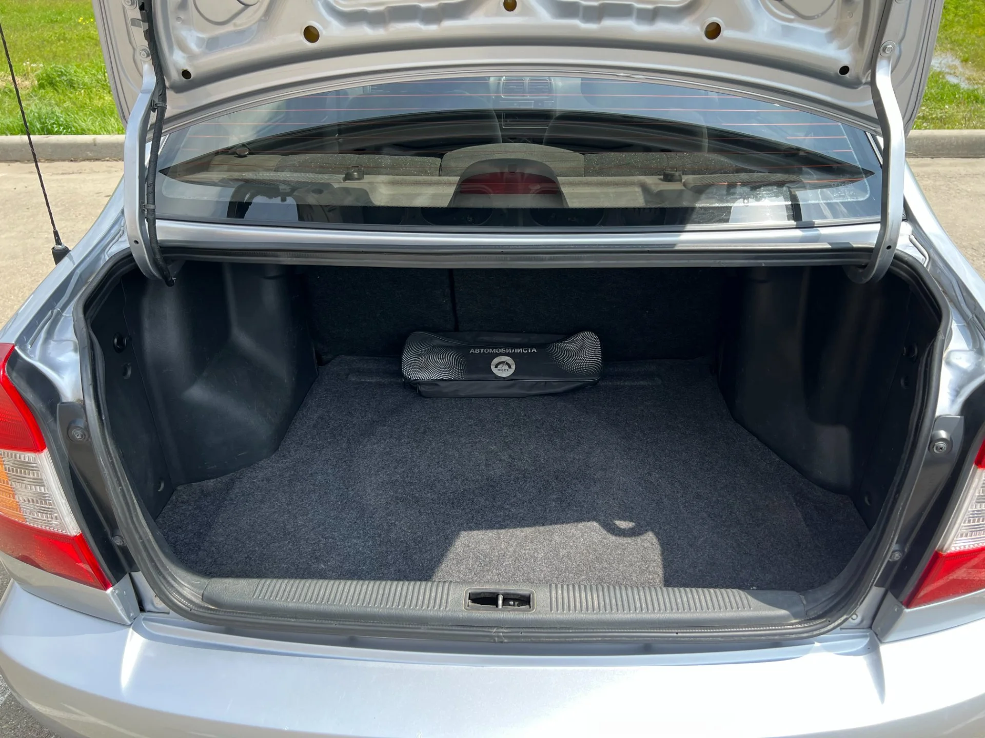 Hyundai Accent 1.5 MT - миниатюра 29