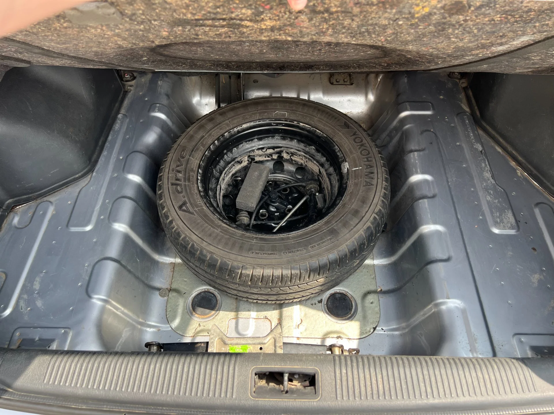 Hyundai Accent 1.5 MT - миниатюра 30