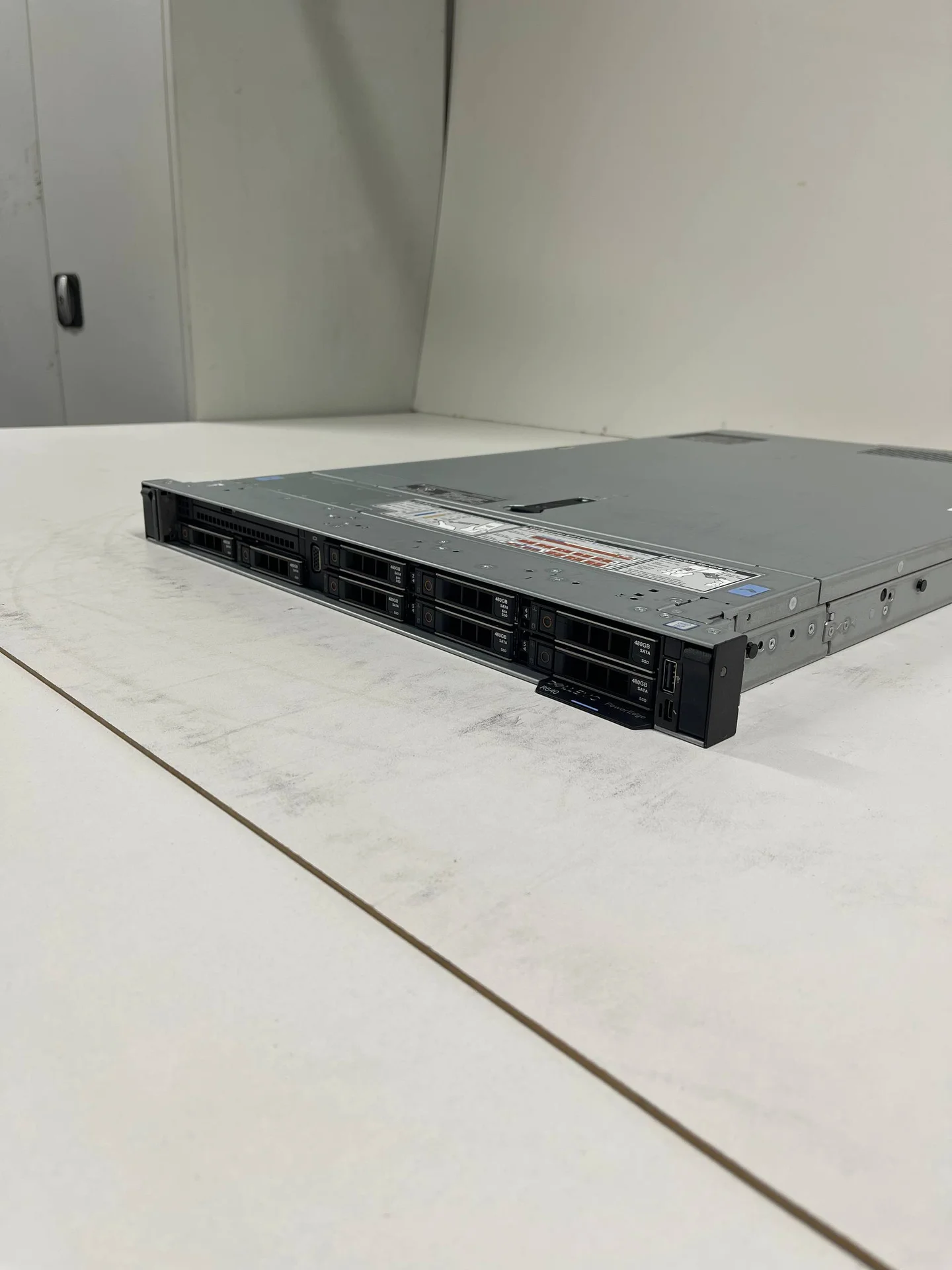Сервер Dell PowerEdge R640 8SFF с Xeon Silver 4114 - миниатюра 2