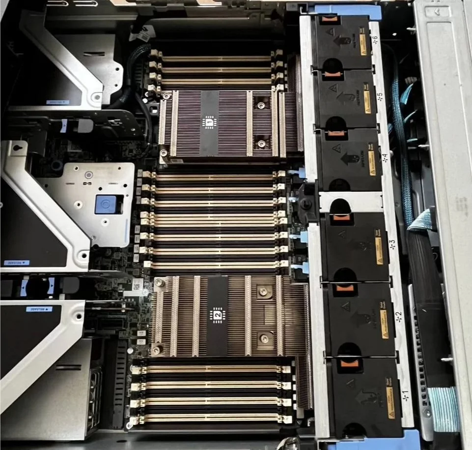 Dell R7525 2.5*24(8*u.2+16*SAS/sata) - миниатюра 5