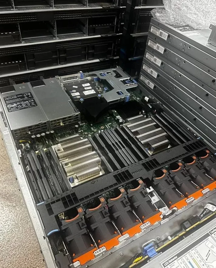 Сервер Dell R640 4LFF под 3.5" диски(усн/ндс) - миниатюра 2