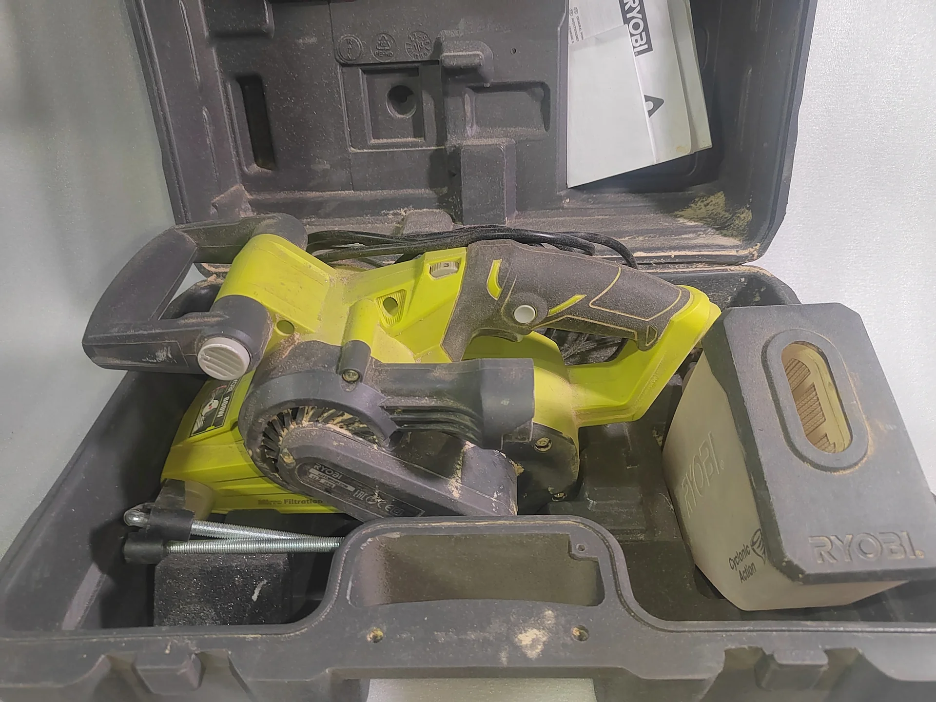 Ленточная шлифмашина Ryobi EBS800V - миниатюра 3