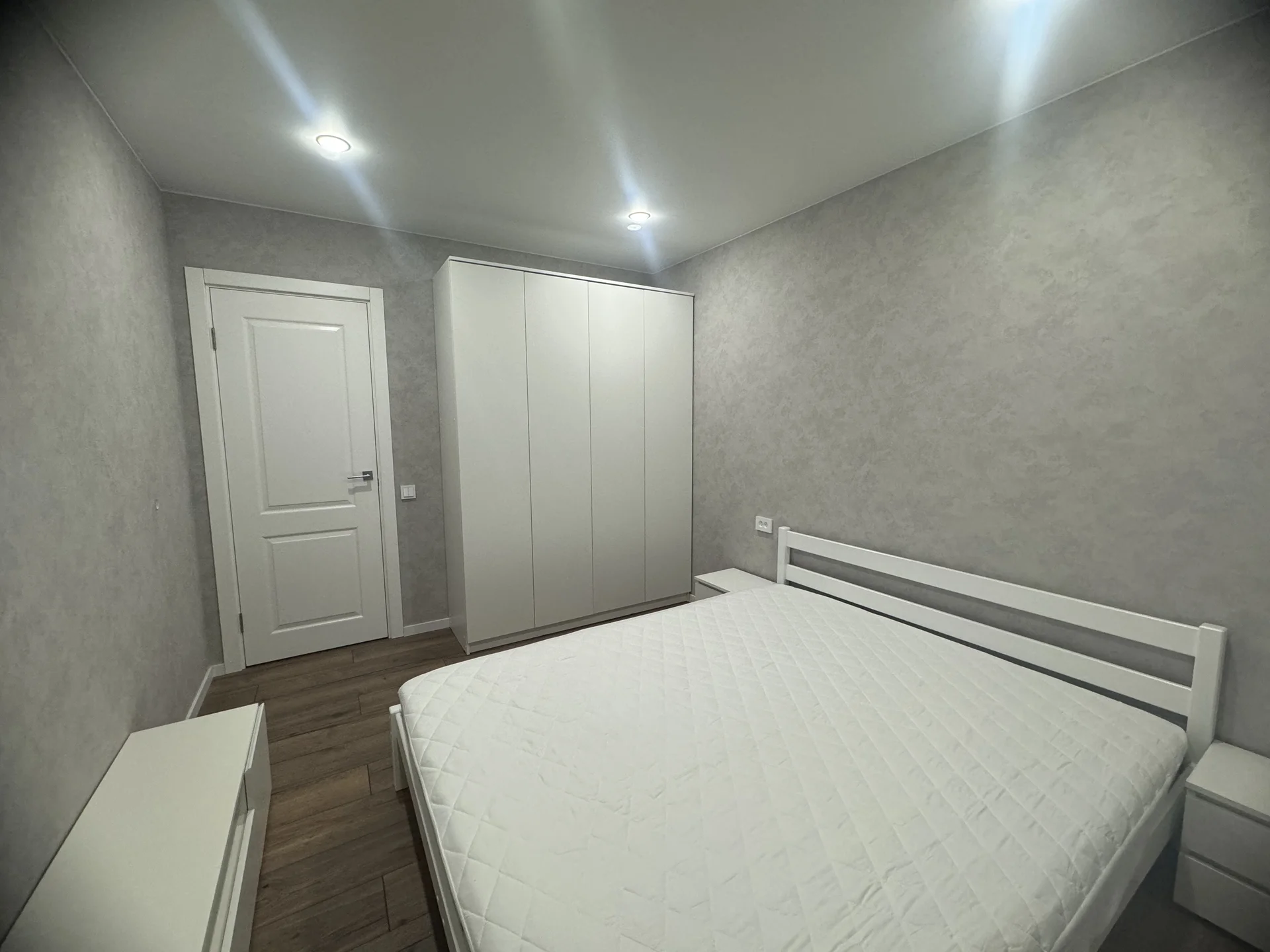 Квартира с видом на Санкт-Петербург - миниатюра 5
