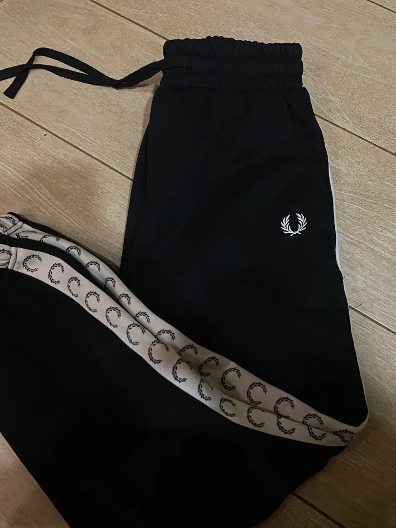 Штаны Fred Perry - миниатюра 2