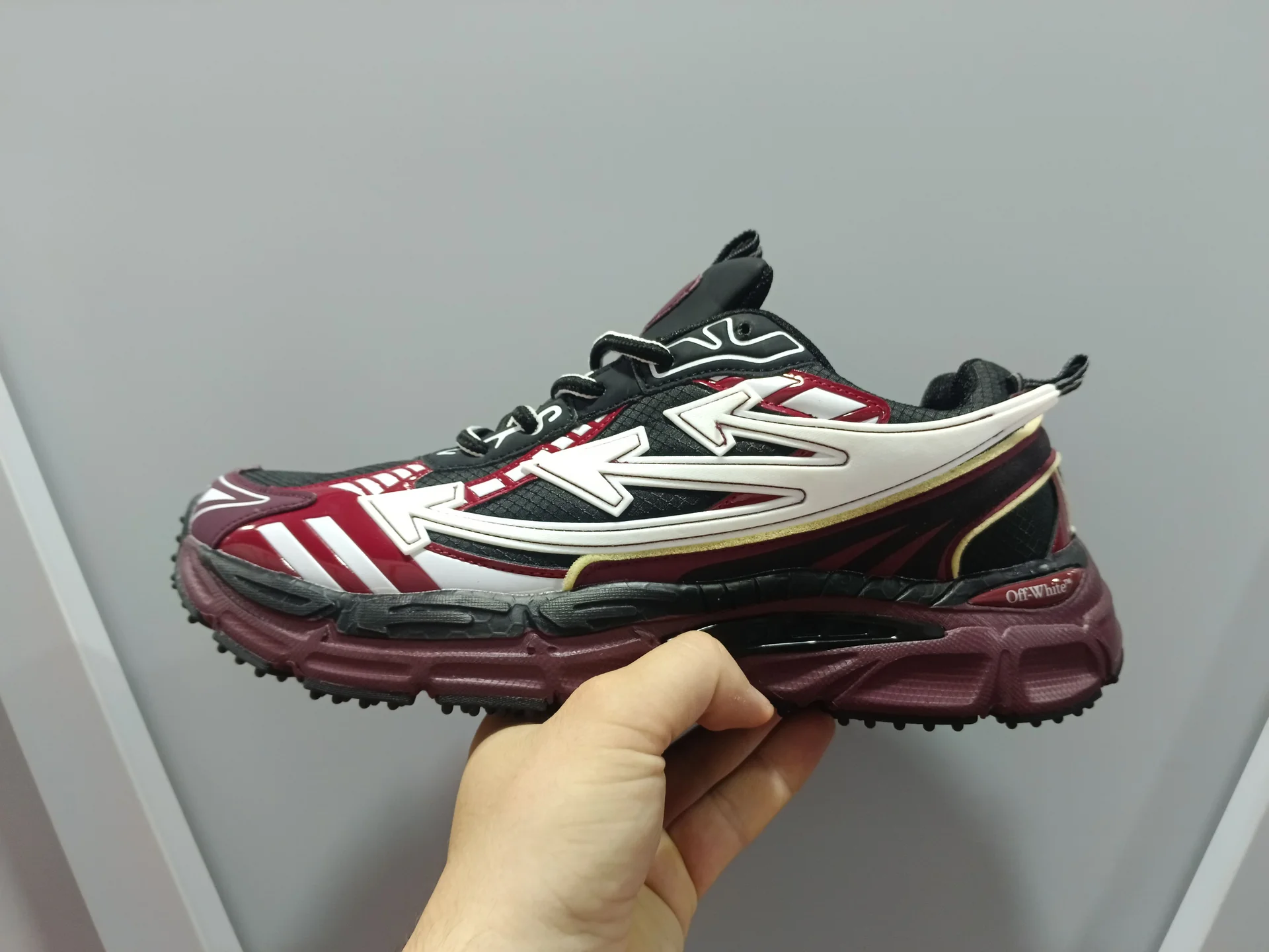 Кроссовки off white - изображение 1