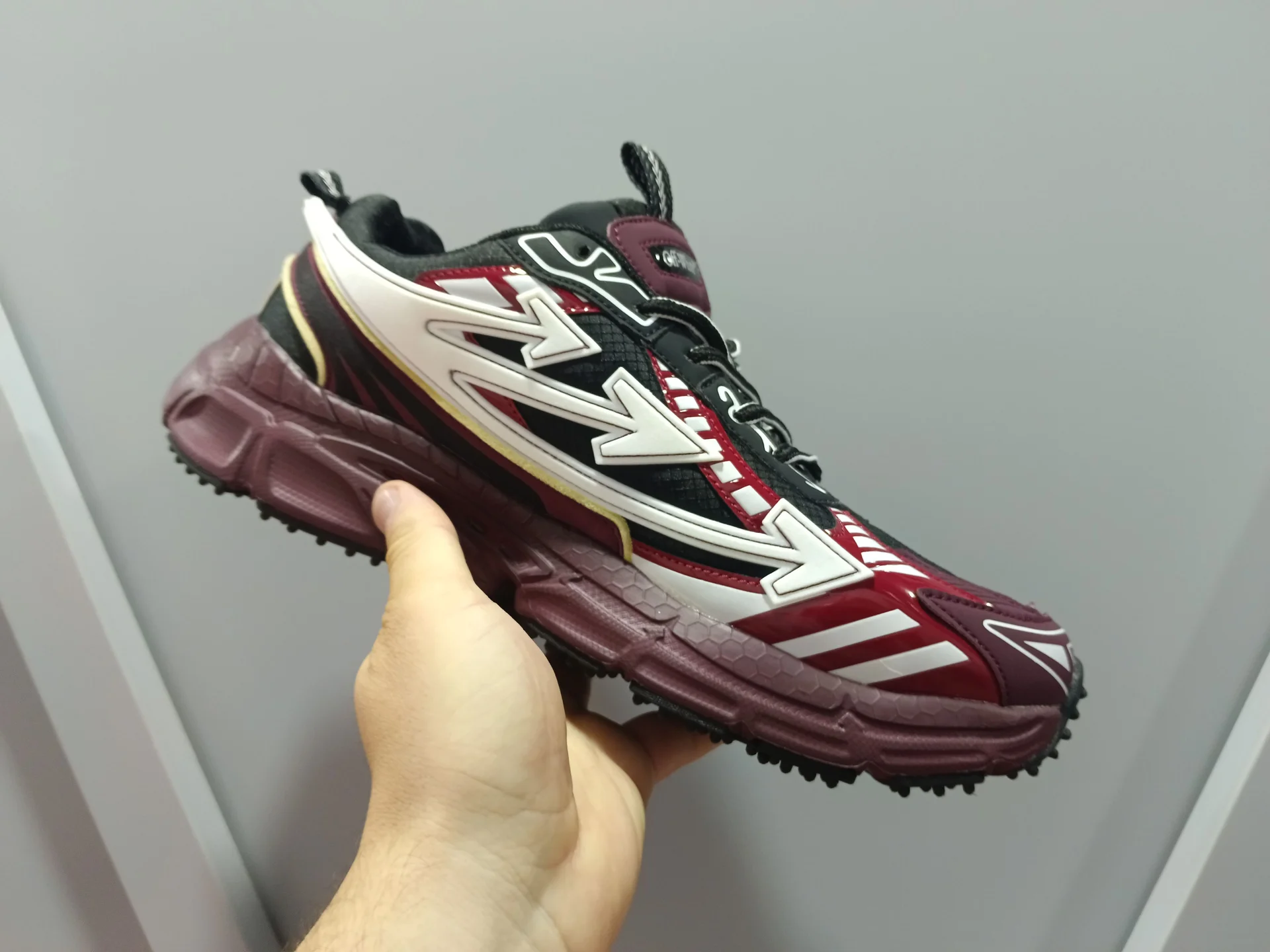Кроссовки off white - миниатюра 2