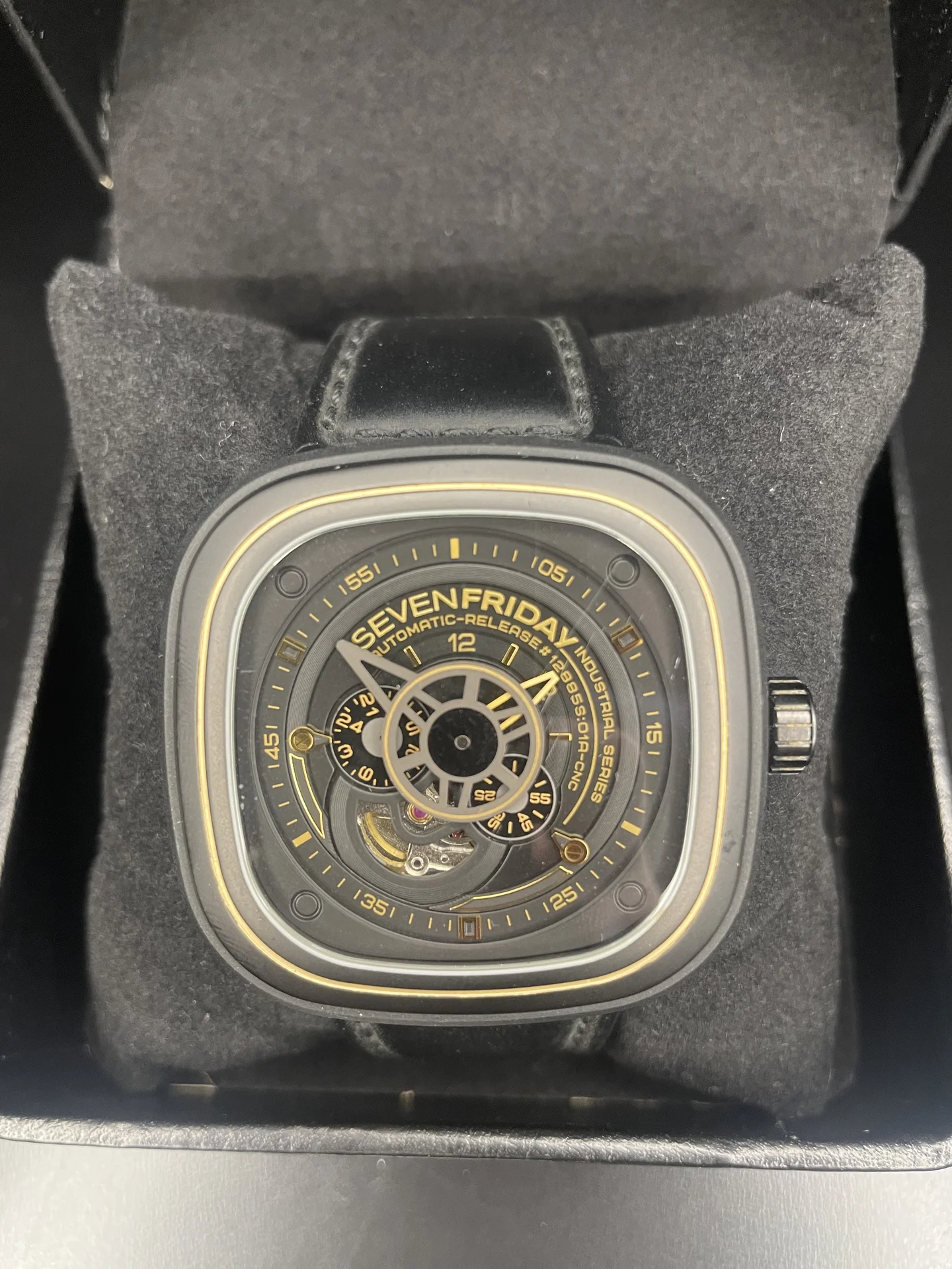 Часы Sevenfriday P2/02 - миниатюра 2