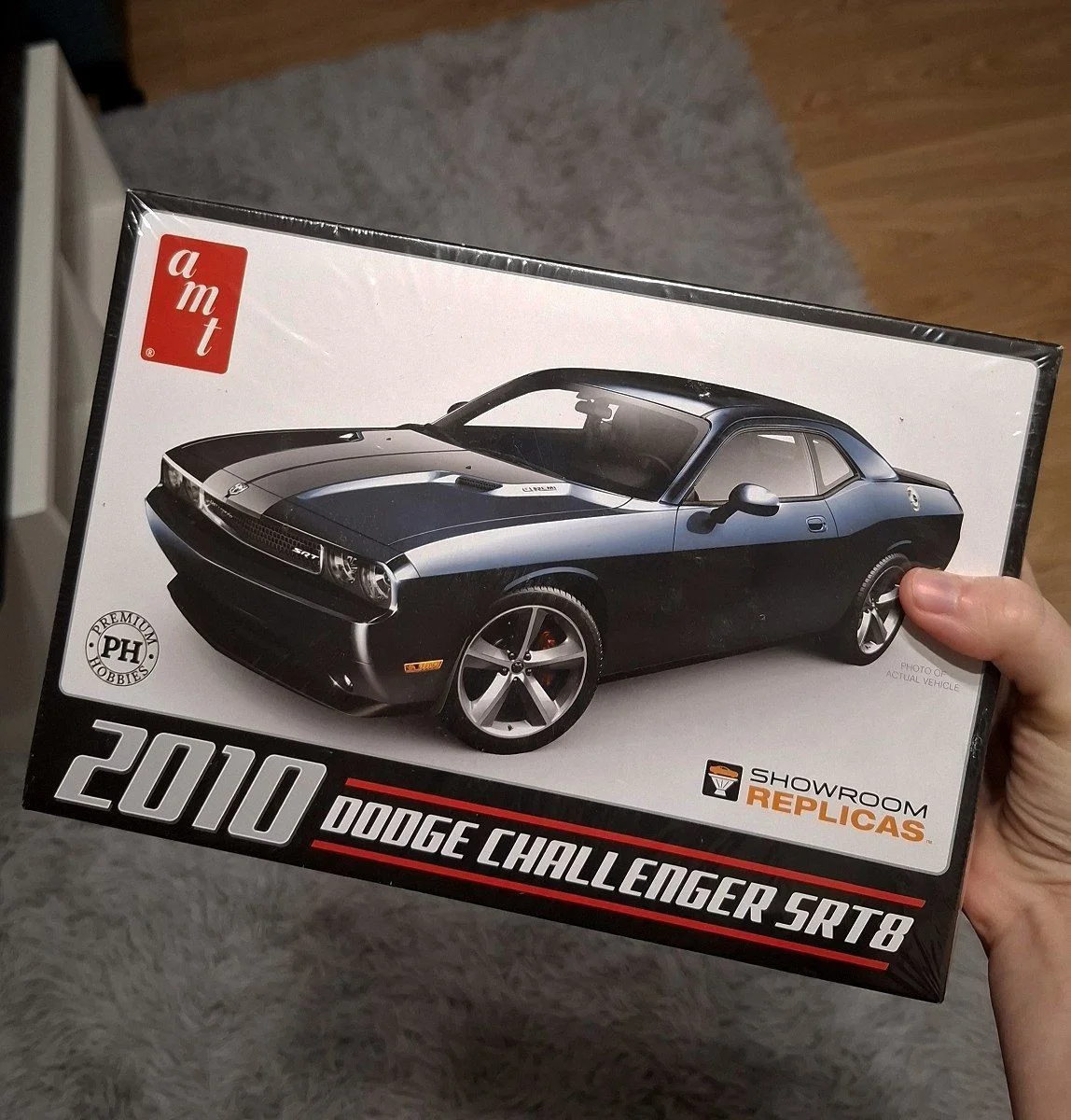Сборная модель автомобиля Dodge Challenger SRT8 - миниатюра 4