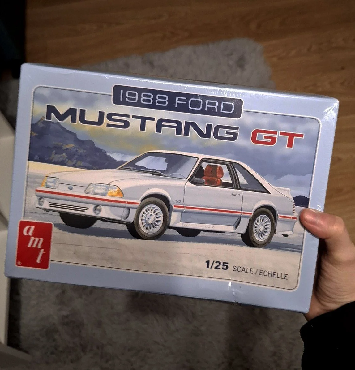 Сборная модель автомобиля Ford Mustang GT 1988 - миниатюра 2
