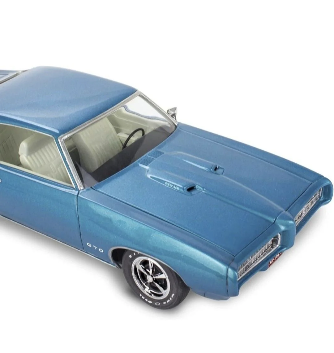 Сборная модель автомобиля Pontiac GTO - миниатюра 6