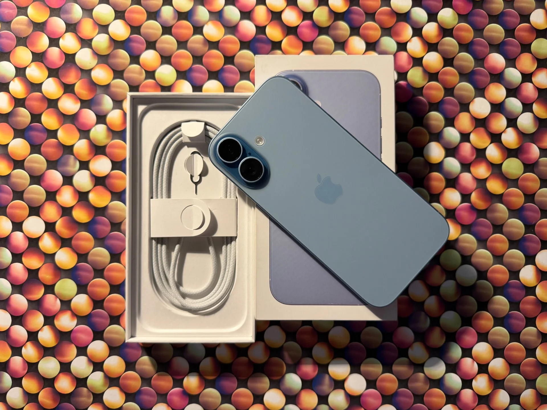 iPhone 17, 256 ГБ, SIM + eSIM - миниатюра 10