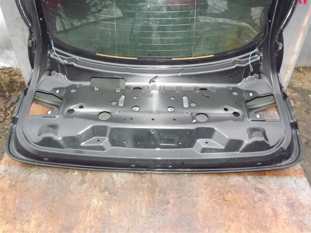 Крышка багажника BMW X5 E70/X6 E71 - миниатюра 4