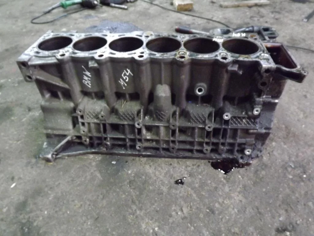 Блок двигателя BMW Е60/Е61 - изображение 1