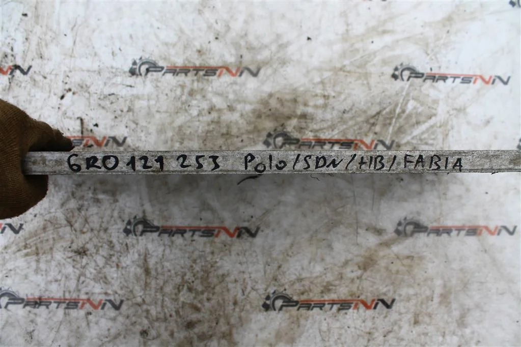 Радиатор кондиционера Фольксваген Поло - миниатюра 3