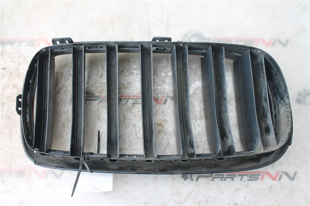Решетка радиатора BMW X5 F15 - миниатюра 3