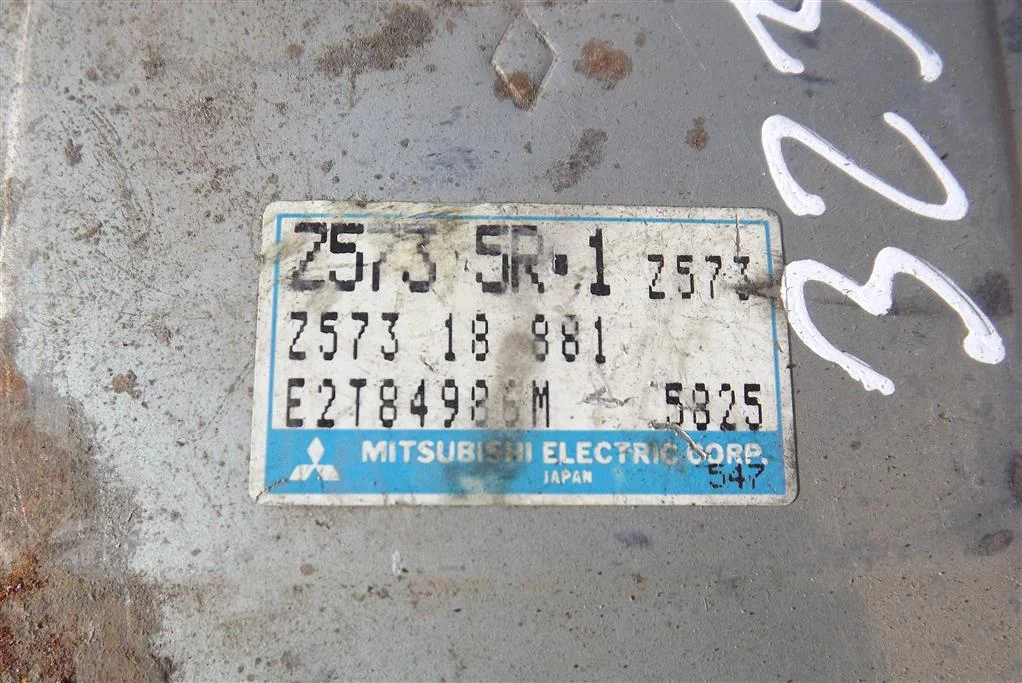 Блок двигателя Мазда 323 ВА - миниатюра 2