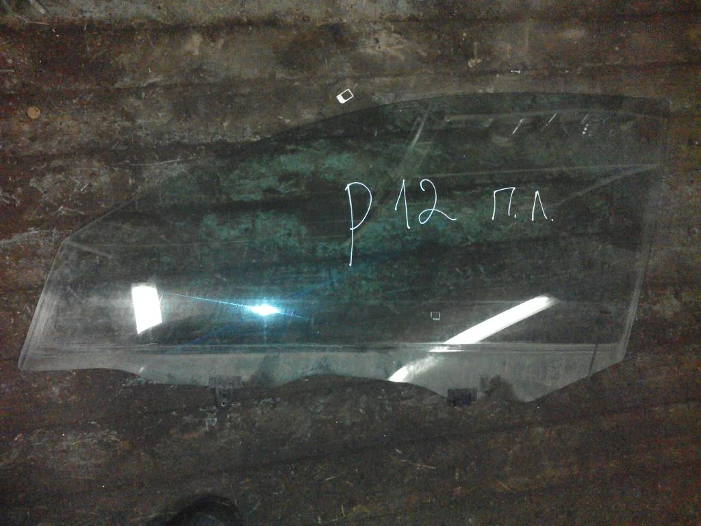 Стекло двери передней левой Ниссан Примьера P12 - изображение 1