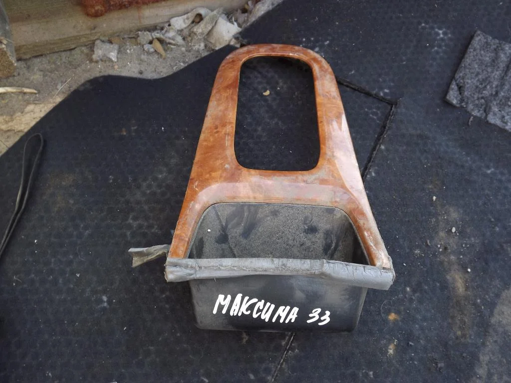 Накладка панели центральная Ниссан Максима А33 - изображение 1