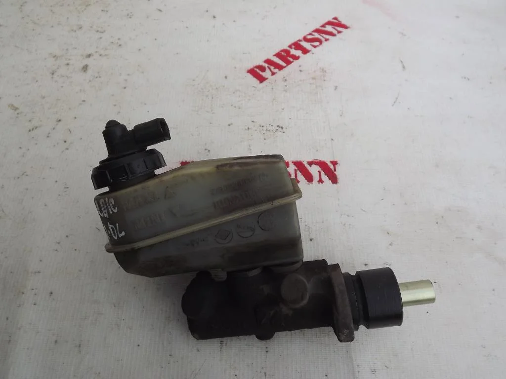 Цилиндр тормозной главный Рено Сценик - изображение 1