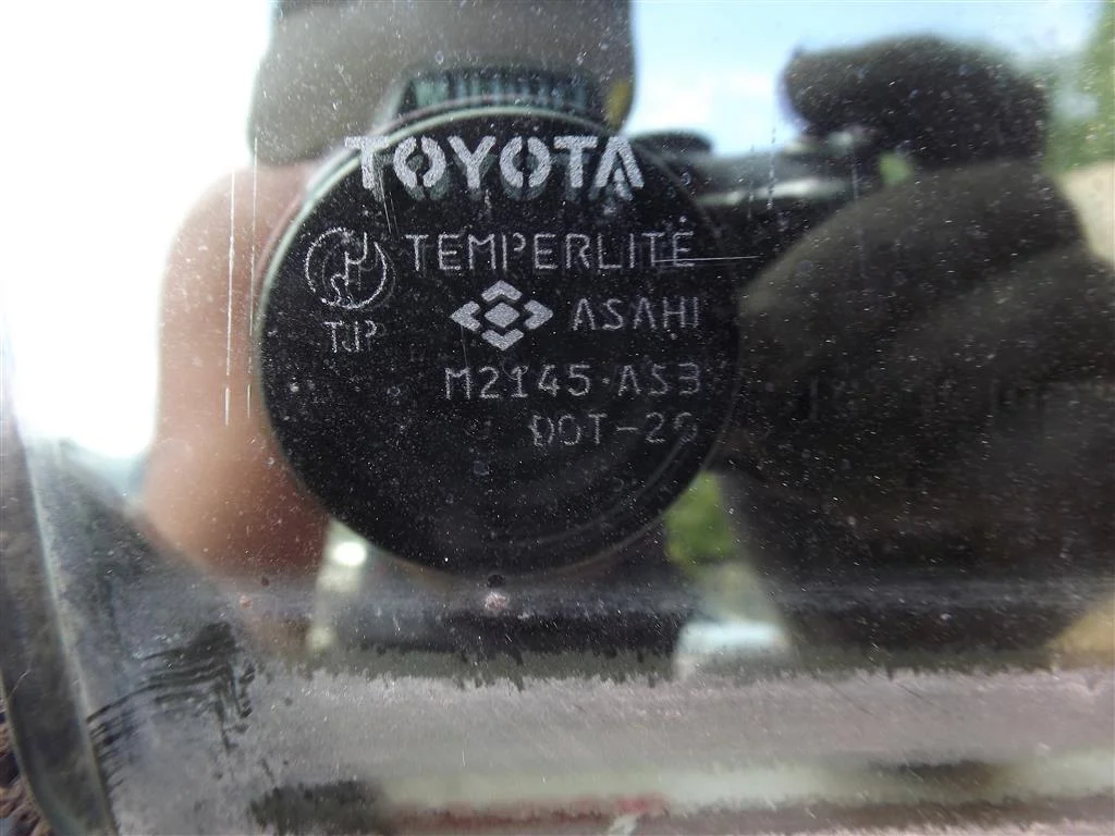 Стекло двери задней правой Лексус RX 300 - миниатюра 2