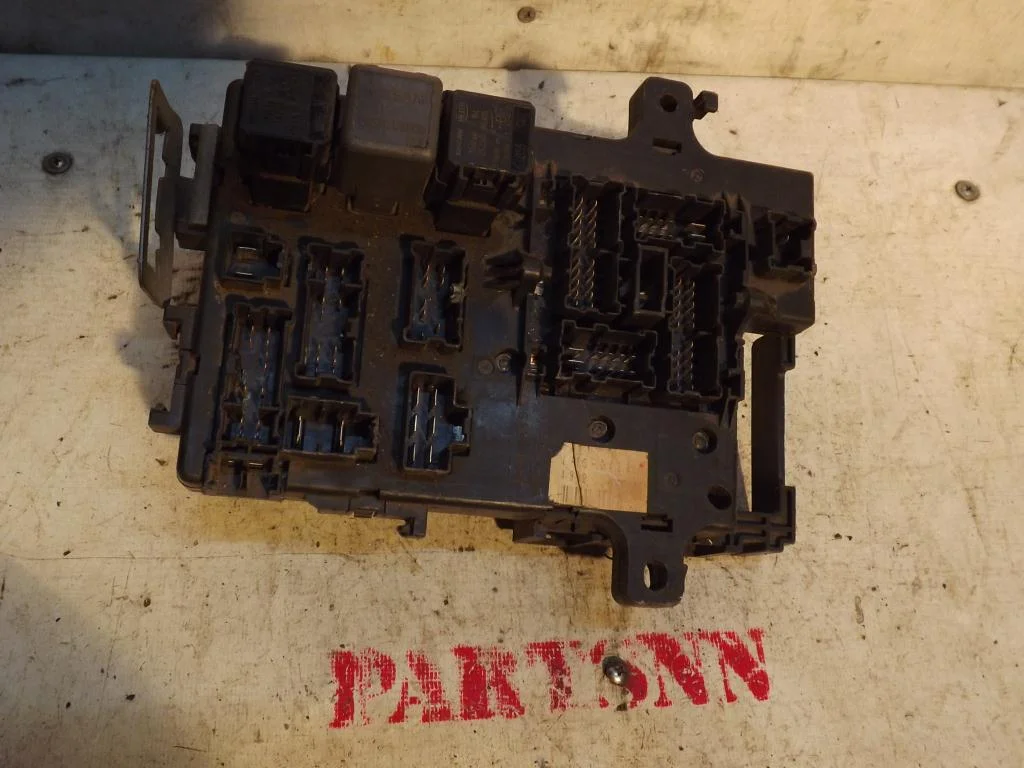 Блок предохранителей - миниатюра 2